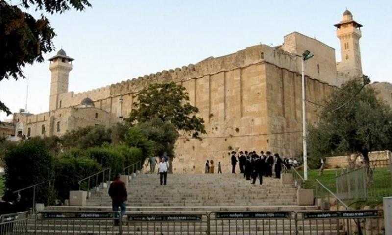 عاجل.. الاحتلال الإسرائيلي يغلق الحرم الإبراهيمي أمام المسلمين ويفتحه للمستعمرين