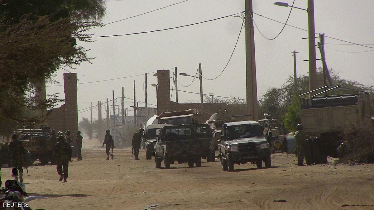 جنود ماليون ينتشرون قرب قاعدة للأمم المتحدة في مالي