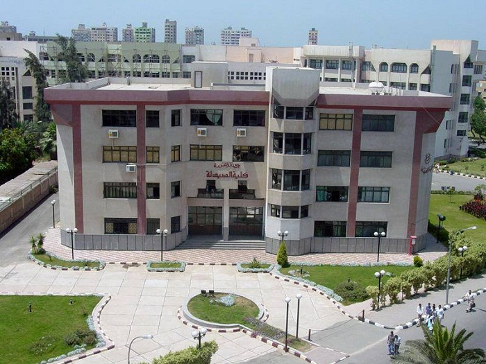  كلية الصيدلة ، جامعة المنصورة