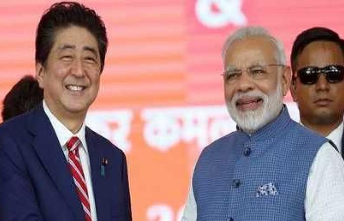 رئيس الوزراء الياباني يدعو نظيره الهندي لتناول الغداء بمنزله