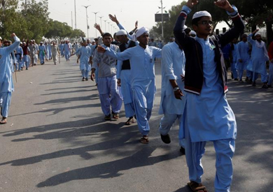 باكستان تبدأ حملة ضد جماعة إسلامية مسئولة عن مظاهرات في قضية تجديف