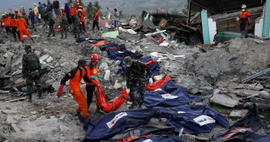 ضحايا زلزال تسونامى