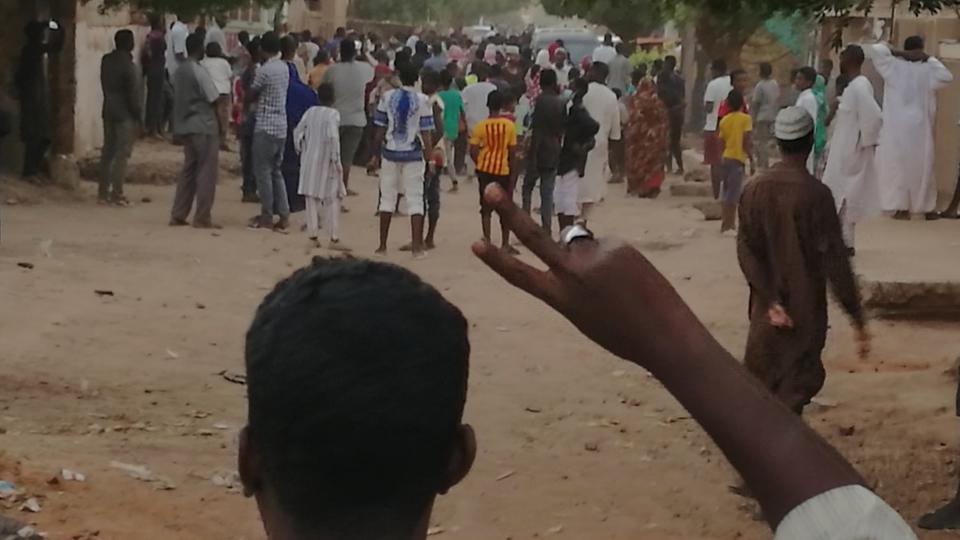 من تظاهرات السودان (فرانس برس)