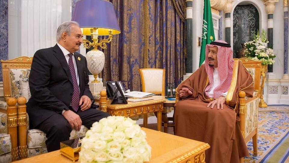 الملك سلمان يؤكد حرص المملكة على أمن واستقرار ليبيا