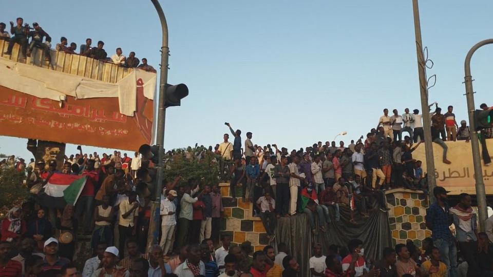 تظاهرات مدنية في السودان ضد المجلس العسكري
