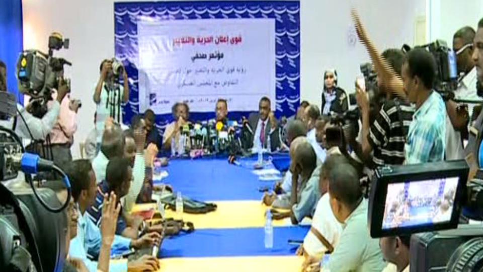 "قوى التغيير" بالسودان: سنعلق التفاوض مع المجلس العسكري