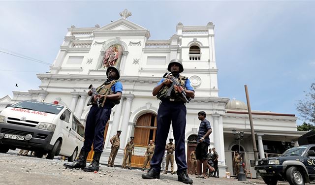 إصابة زوجة وابنة العقل المدبر لتفجيرات سريلانكا في قتال شرقي البلاد