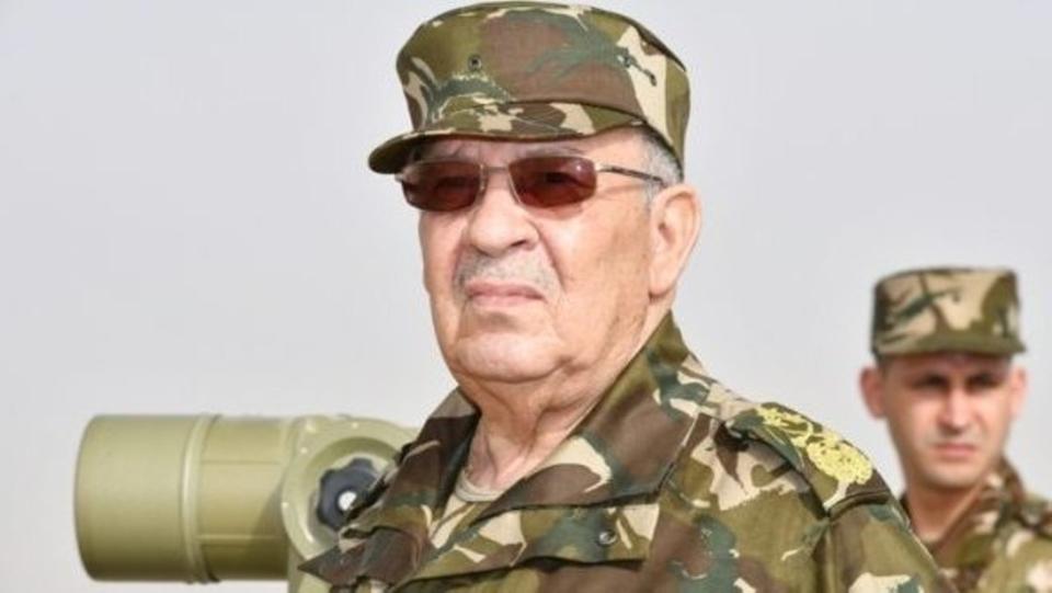 الفريق قايد صالح رئيس أركان الجيش الجزائري نائب وزير الدفاع