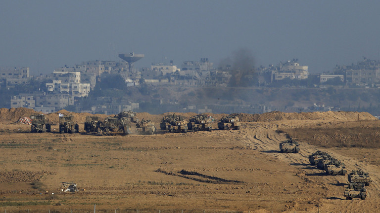 آليات عسكرية إسرائيلية على الحدود مع غزة - أرشيف