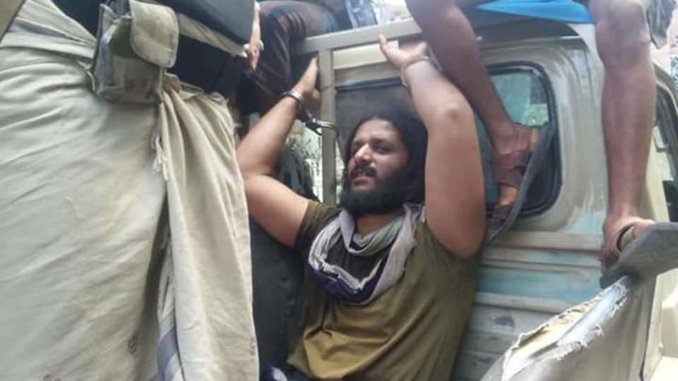 بلال الوافي لحظة القبض عليه من الجيش اليمني