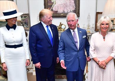 الملكة إليزابيث والأمير تشارلز يستقبلان ترامب في لندن