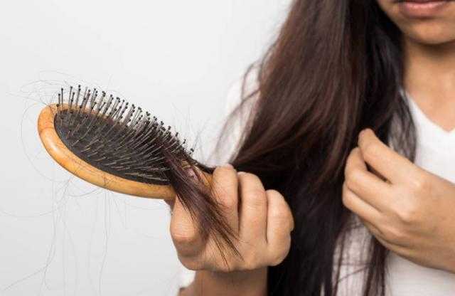 أنسب الحلول لعلاج تساقط الشعر بعد الاصابة بفايروس كورونا