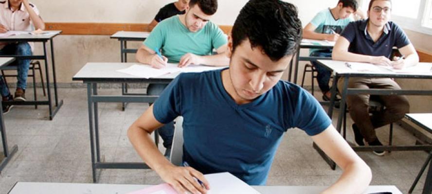 طالب يوجه رسالة الي وزير التربية و التعليم بعد امتحان اللغة العربية اليوم