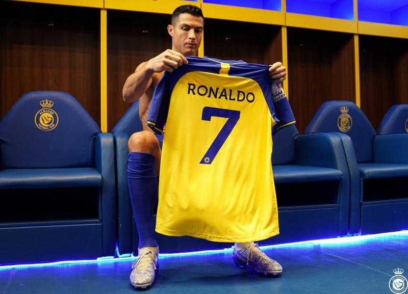 رونالدو يستعد لخوض أول مبارياته ضد الطائي مع نادي النصر السعودي غدا