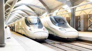 الخطوط الحديدية بالسعودية تؤهل 32 امرأة سعودية لقيادة قطار الحرمين السريع
