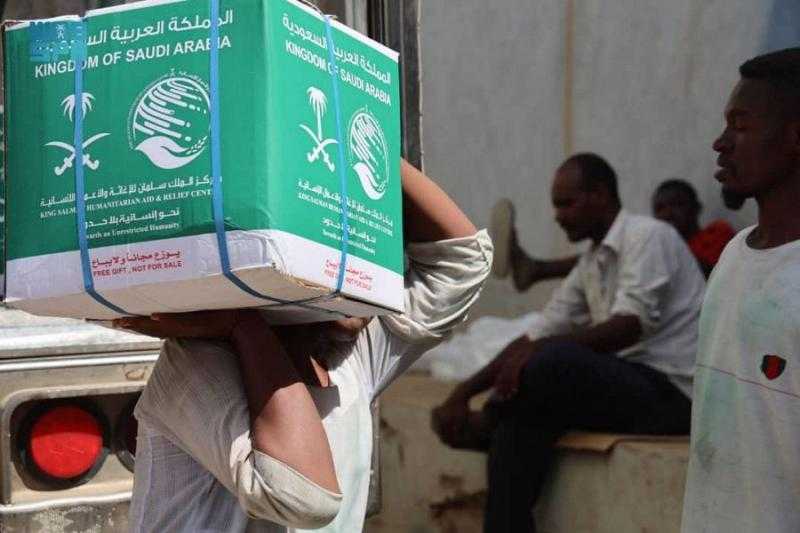 مركز الملك سلمان للإغاثة يدشن توزيع 60 ألف سلة غذائية ضمن مشروع دعم الأمن الغذائي في السودان