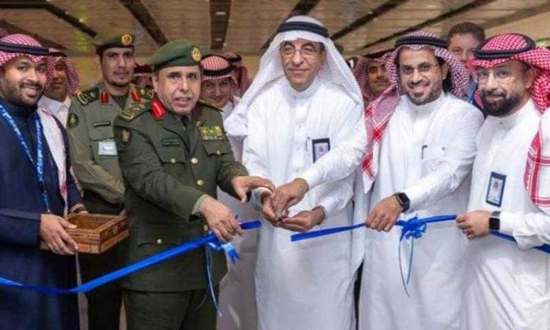 تدشين صالة ”التأشيرات السياحية” في جوازات مطار الملك عبدالعزيز