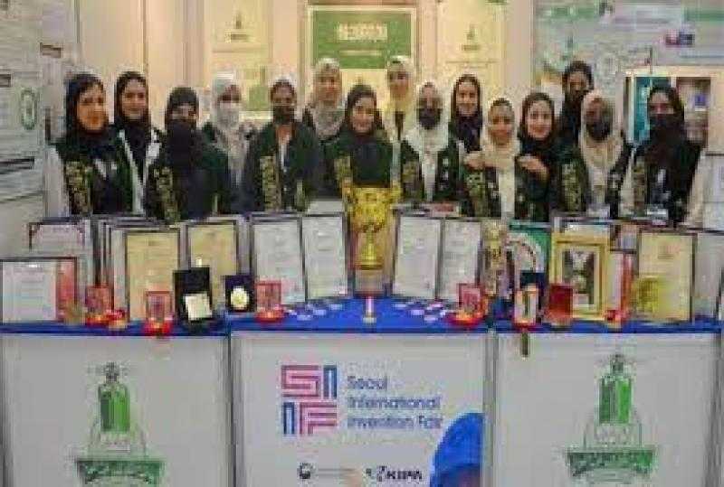 طالبات جامعة الملك عبدالعزيز ‏يحصلن على 39 ميدالية وجائزة عالمية في معرض سيؤول الدولي للاختراعات