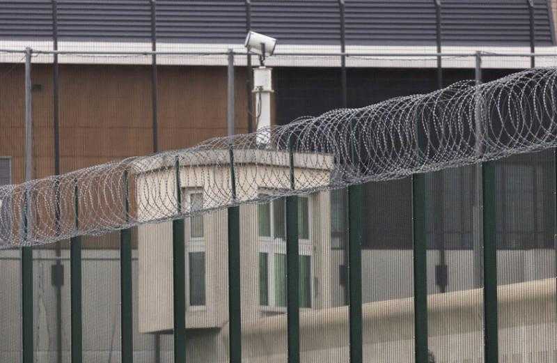 فرنسا تدرس نقل سجنائها إلى دول في أوروبا الشرقية