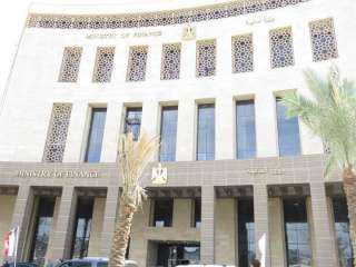 صرف رواتب الموظفين بالدولة هذا الأسبوع