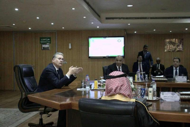تعاون مصري سعودي لبدء مرحلة استكشاف بترولي واعدة بجنوب الصحراء الغربية